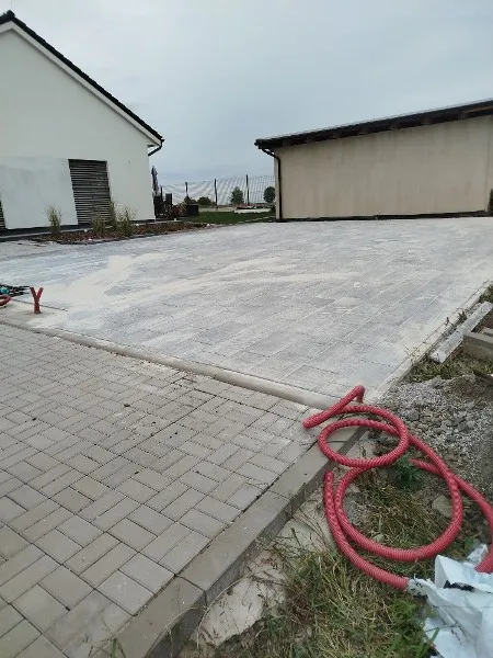 Dlažba Levín