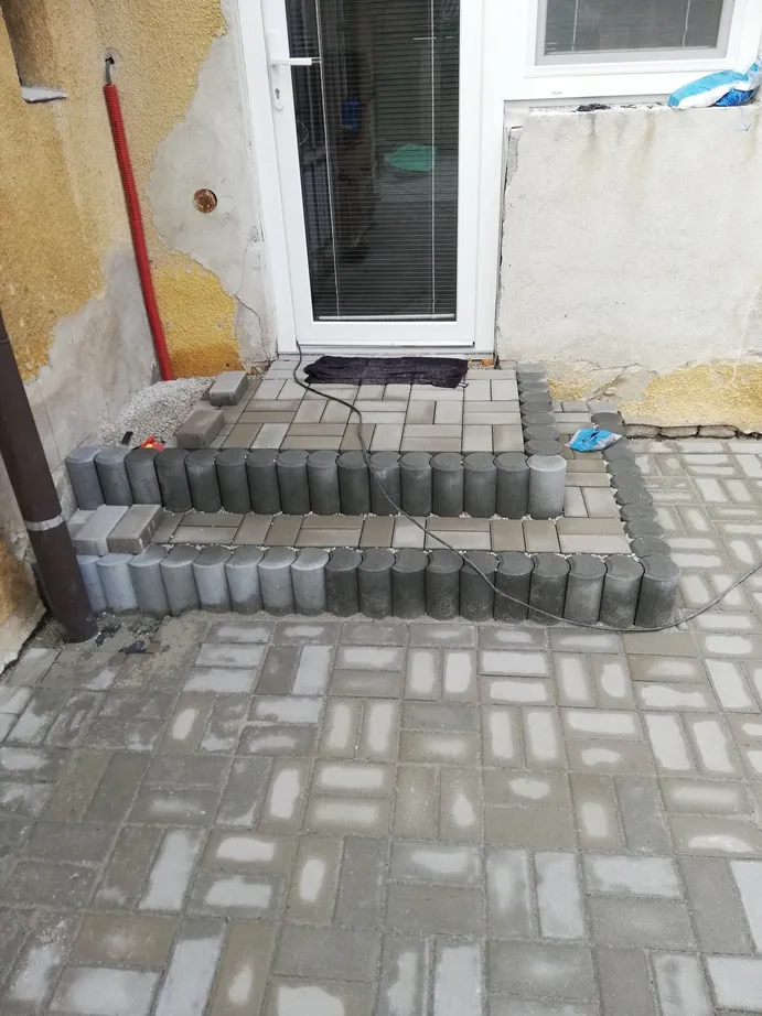 Dlažba Lysá