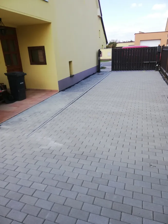 Dlažba Lysá